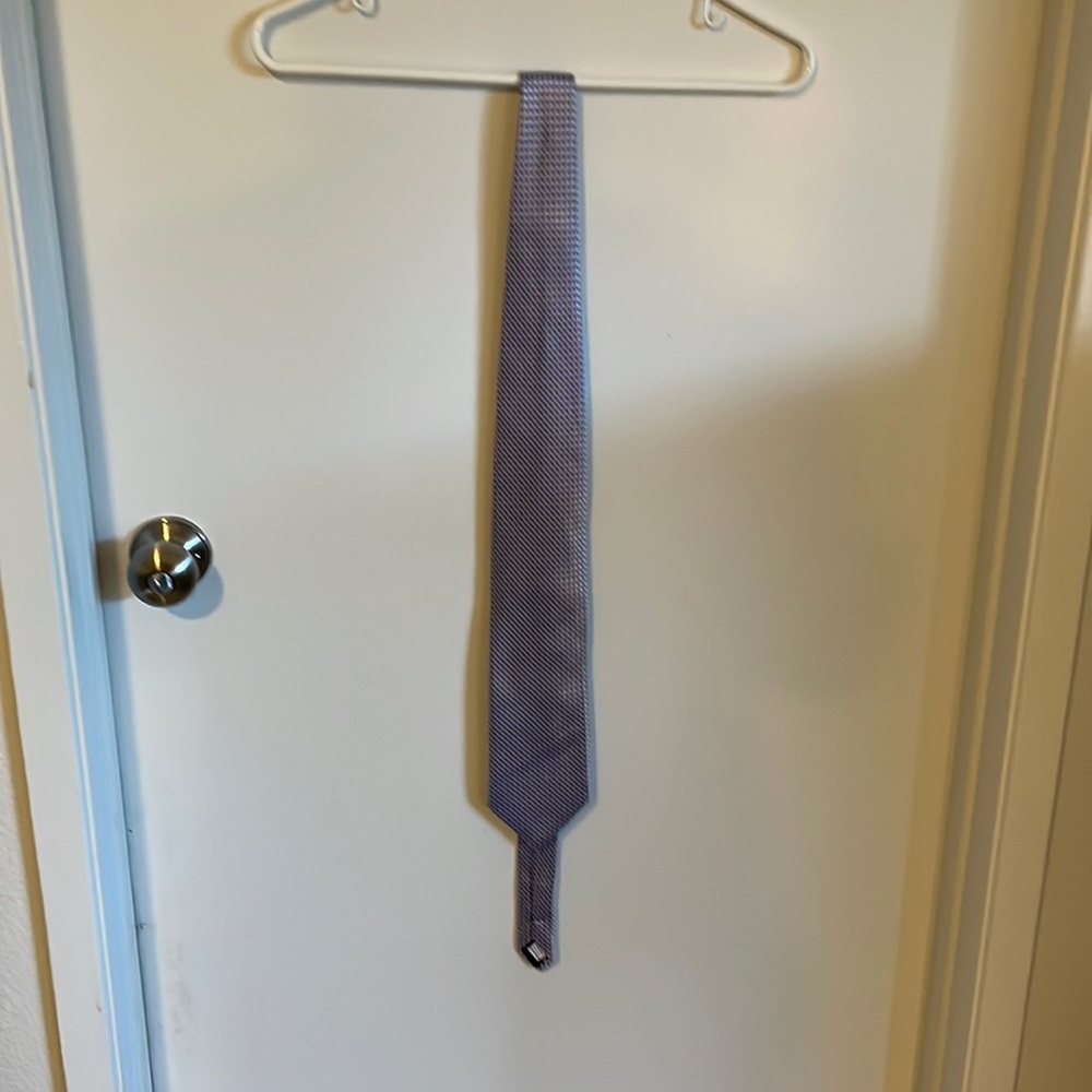 Dark and light purple tie